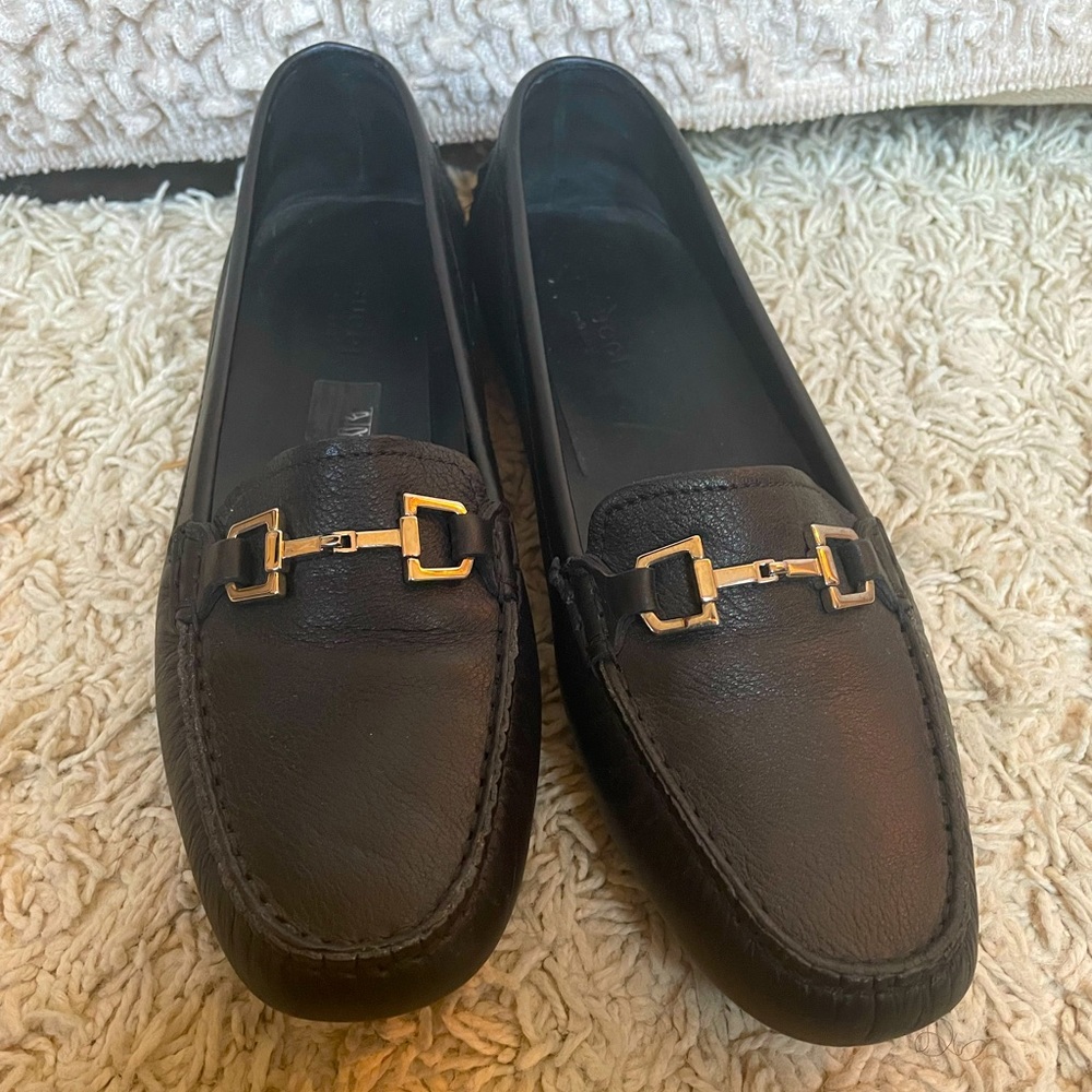 Black Leather Gucci Women's Loafers with Gold Buckle